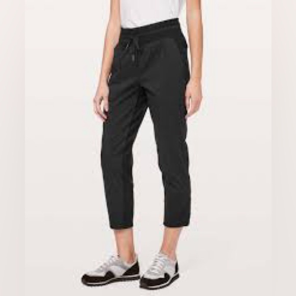 Women's Black Jogger Pants 090